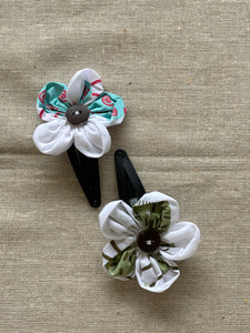 Wildflower Hair Grips in white  - Round Edged (Set of 2 clips)